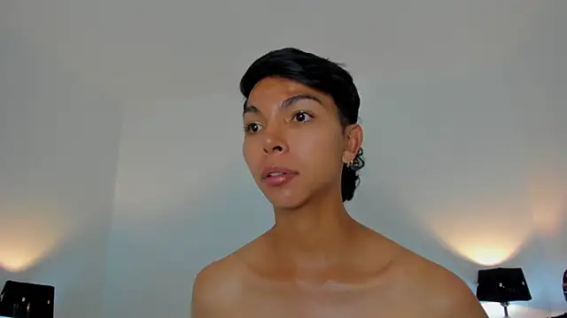 xhenisa  online show from 04-03-26, 08:40