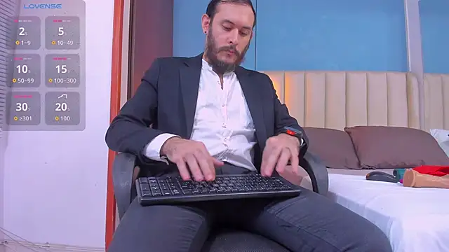 jeanpiere  online show from 09-30-25, 03:33