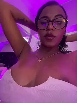 charlotteeruss online show from 01-11-25, 08:22