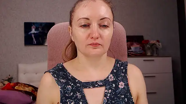Snapshot of BettyFootFetish chatting on 05-16-26, 10:52 BettyFootFetish online show from 05-16-26, 10:52