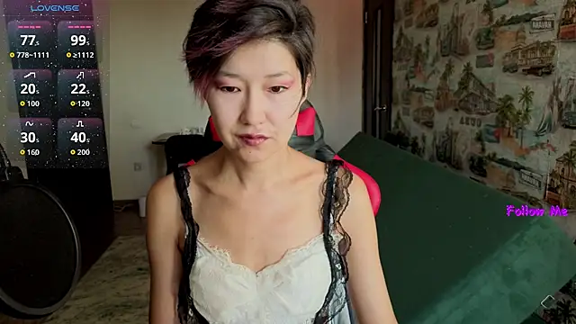 Snapshot of LeyylaStoone chatting on 08-10-26, 02:26 LeyylaStoone online show from 08-10-26, 02:26