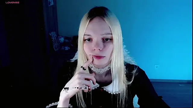 Emily Nyaffee online show from 02-21-25, 01:22