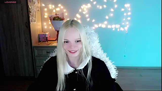 Emily Nyaffee online show from 03-04-25, 11:22