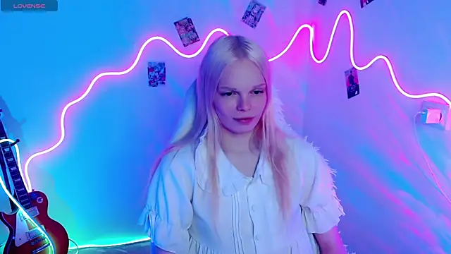 Emily Nyaffee online show from 10-07-25, 07:55