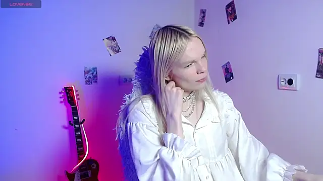 Emily Nyaffee online show from 03-18-26, 12:36