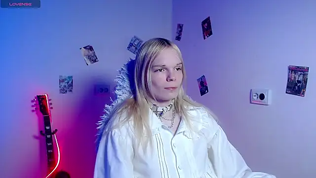 Emily Nyaffee online show from 03-23-26, 01:26