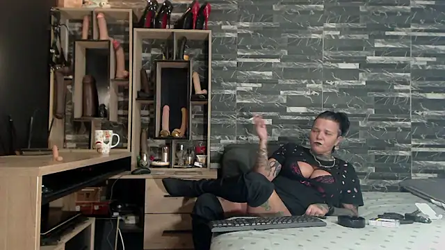 Mistress Miry online show from 12-06-24, 07:43