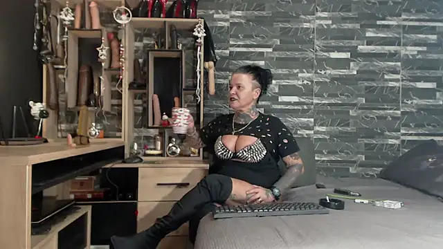 Mistress Miry online show from 12-23-24, 04:22