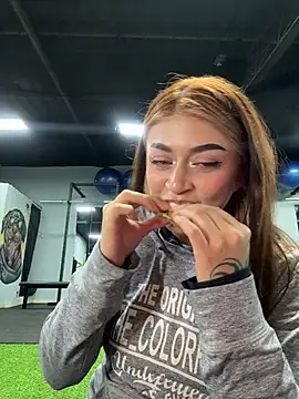 Snapshot of babesamanta chatting on 03-11-26, 03:45 babesamanta online show from 03-11-26, 03:45