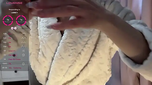 A-xena online show from 02-06-25, 02:22