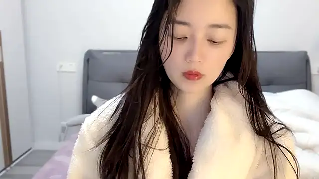 A-xena online show from 03-08-25, 02:12