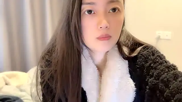 A-xena online show from 03-18-25, 02:36