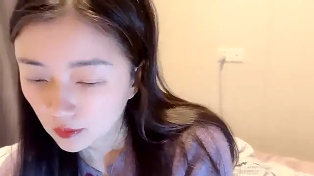 A-xena online show from 03-23-25, 02:15