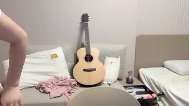 A-xena online show from 10-20-25, 02:34