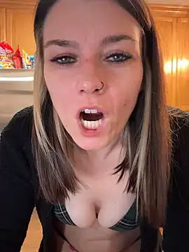 LadyLena1 online show from 12-18-24, 12:21