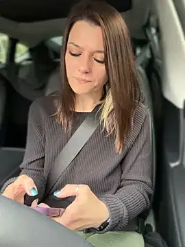 LadyLena1 online show from 10-02-25, 06:26