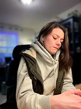 LadyLena1 online show from 11-08-25, 12:11