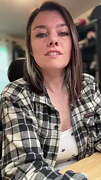 LadyLena1 online show from 03-18-26, 12:03