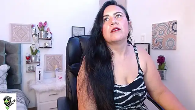 amalia brunette online show from 12-13-24, 11:17