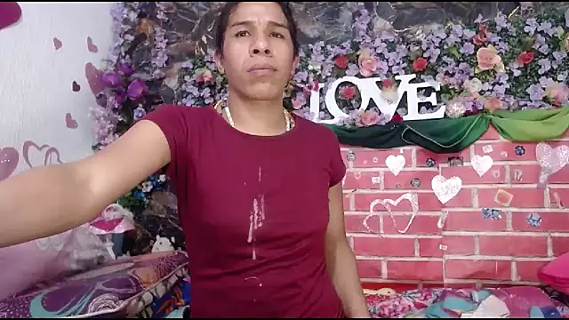 DesireDirtyTS   online show from 05-05-26, 11:51