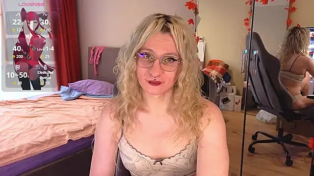 Lori Myaf online show from 10-07-25, 02:14