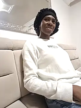 Shanelle   online show from 12-20-25, 12:45