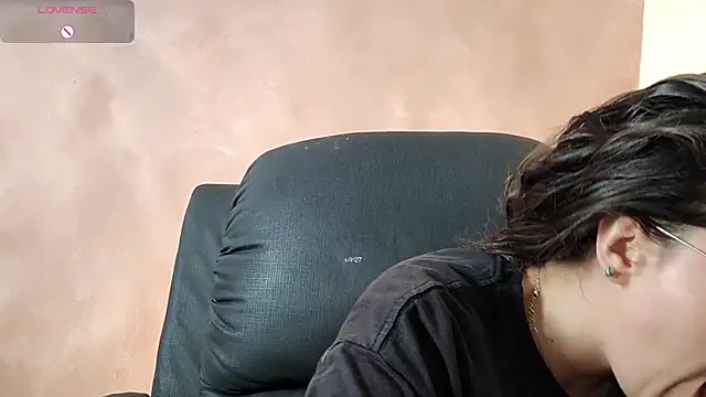 irinasweet27 online show from 12-05-25, 01:58