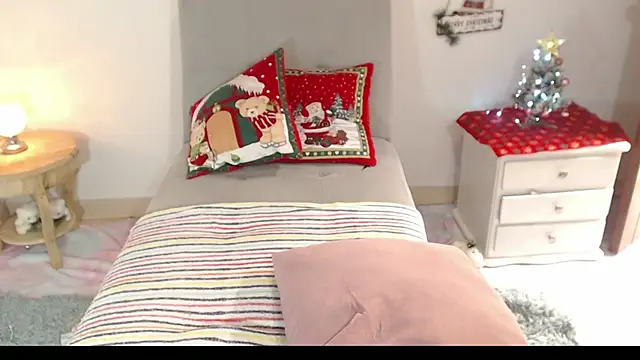 Snapshot of lilian_prada chatting on 12-20-24, 08:55 lilian prada online show from 12-20-24, 08:55