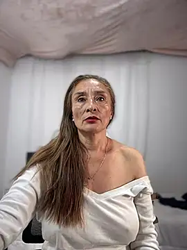 lilian prada online show from 03-01-26, 02:52