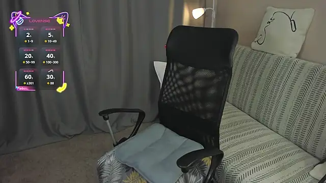 Alice hailey  online show from 10-26-25, 04:02