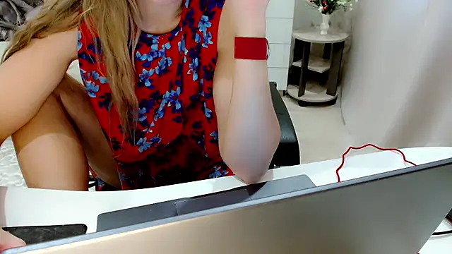 EveLove33 online show from 10-14-25, 05:08