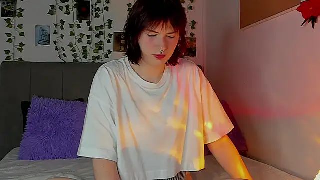 miss Lizzy online show from 12-05-24, 01:14