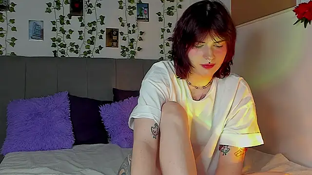 miss Lizzy online show from 01-10-25, 04:22