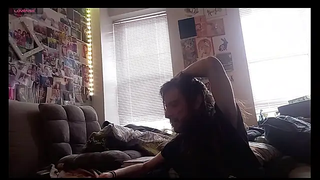 DownstairsSky online show from 12-15-24, 04:37