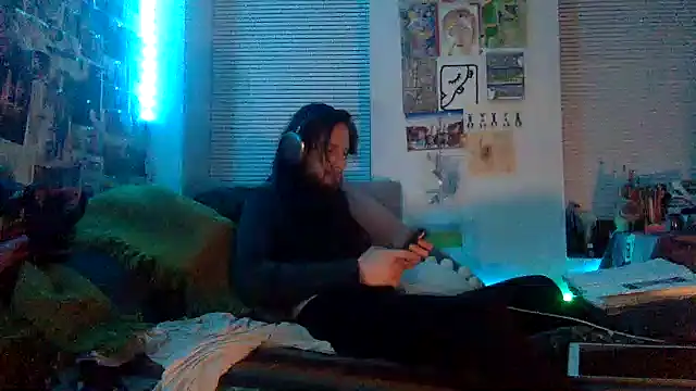 DownstairsSky online show from 12-24-24, 06:33