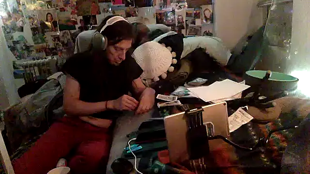 DownstairsSky online show from 01-31-25, 05:51