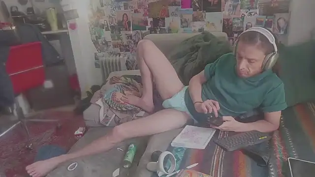 DownstairsSky online show from 02-05-25, 02:05