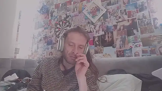 DownstairsSky online show from 03-03-25, 07:32