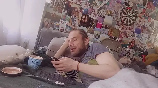 DownstairsSky online show from 03-14-25, 05:02