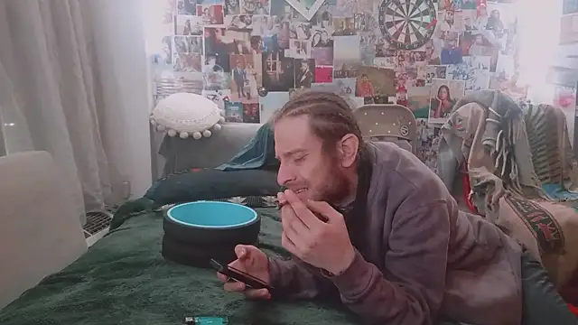 DownstairsSky online show from 03-18-25, 01:21