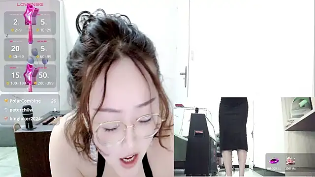 -orange  online show from 03-18-25, 05:52