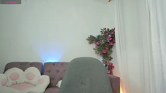 keissy rincon  online show from 01-04-25, 01:10