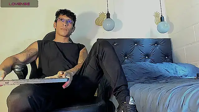 FuckHardlove online show from 03-02-25, 06:19