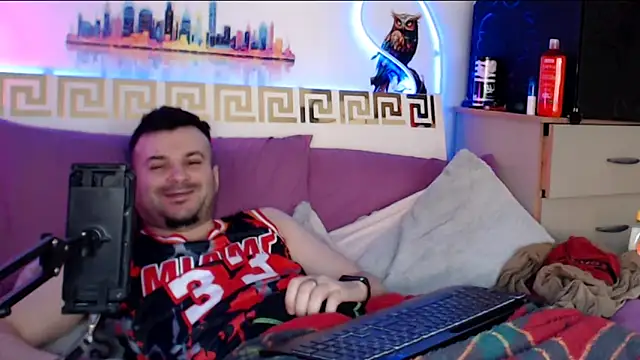Snapshot of erotico69xxx chatting on 04-23-26, 12:29 erotico69xxx online show from 04-23-26, 12:29