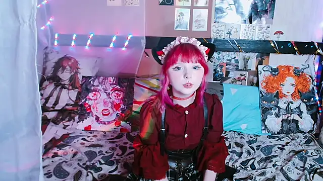 Usagi Blush  online show from 02-02-25, 10:39