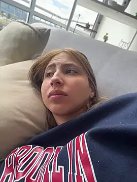 Ameellie online show from 06-19-26, 03:05