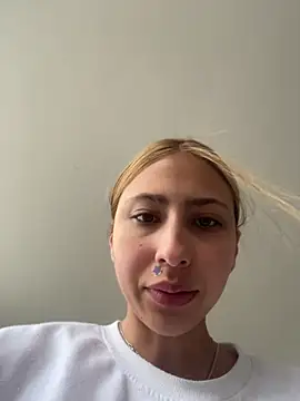 Ameellie online show from 06-25-26, 03:27