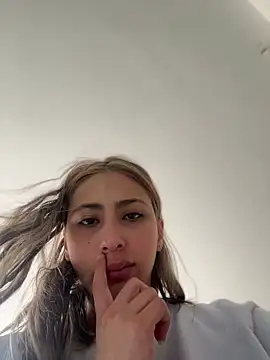 Ameellie online show from 06-26-26, 03:05