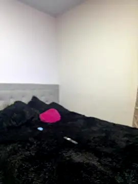 Snapshot of amelye_saens chatting on 10-27-25, 03:21 amelye saens online show from 10-27-25, 03:21