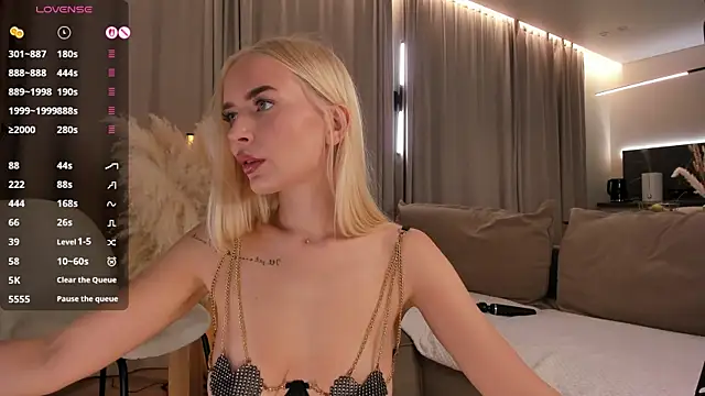 Snapshot of eva_m1racle_ chatting on 11-16-25, 08:03 eva m1racle online show from 11-16-25, 08:03